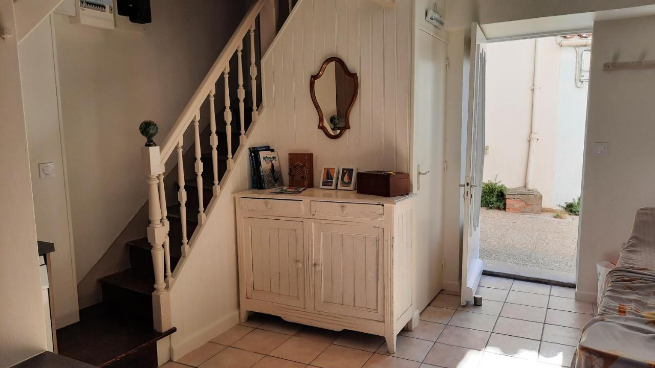 Maison De Pecheur Renovee Avec Cour Proche Du Port Les Sables-dʼOlonne Eksteriør bilde